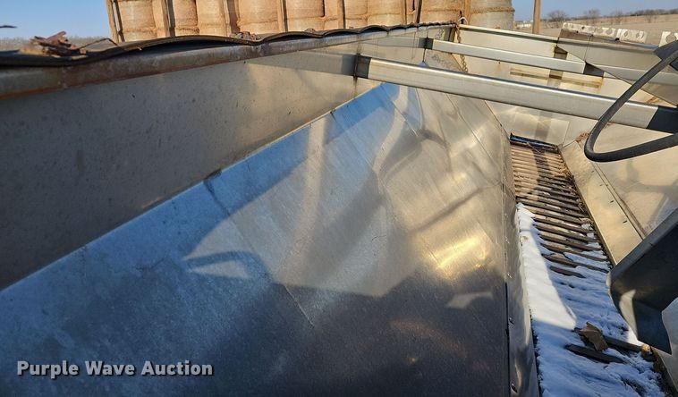 image for item DQ5344 (2) spreaders