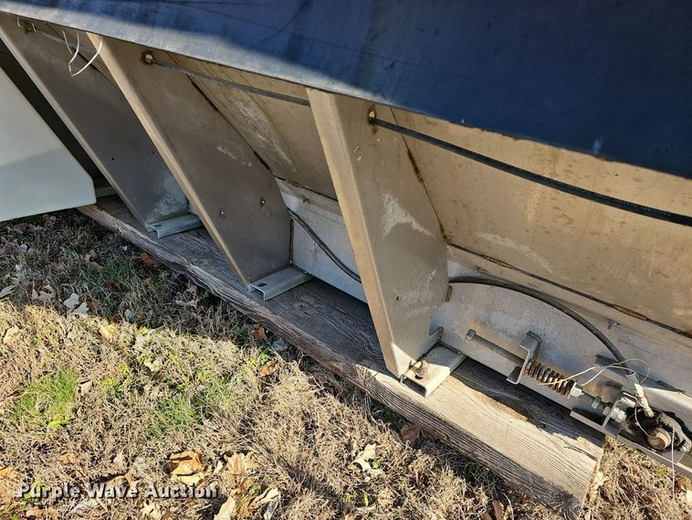 image for item DQ5344 (2) spreaders