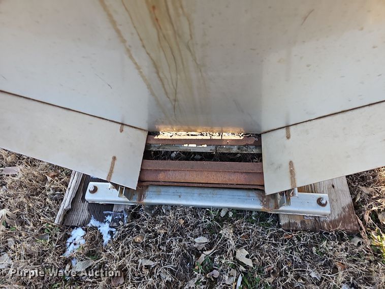 image for item DQ5344 (2) spreaders