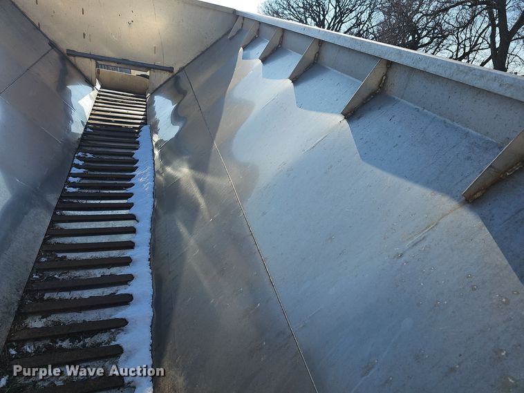 image for item DQ5344 (2) spreaders