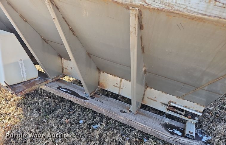 image for item DQ5344 (2) spreaders