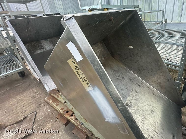 image for item DQ6471 (2) forklift dump hoppers