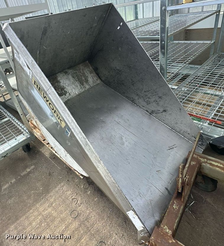 image for item DQ6471 (2) forklift dump hoppers