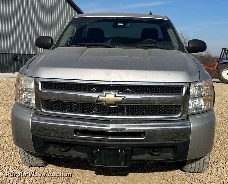 image for item DQ6525 2010 Chevrolet Silverado 1500 pickup truck