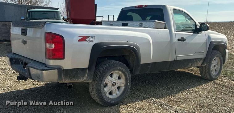 image for item DQ6525 2010 Chevrolet Silverado 1500 pickup truck