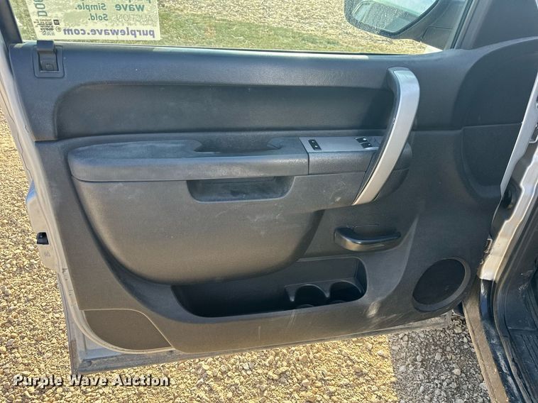 image for item DQ6525 2010 Chevrolet Silverado 1500 pickup truck