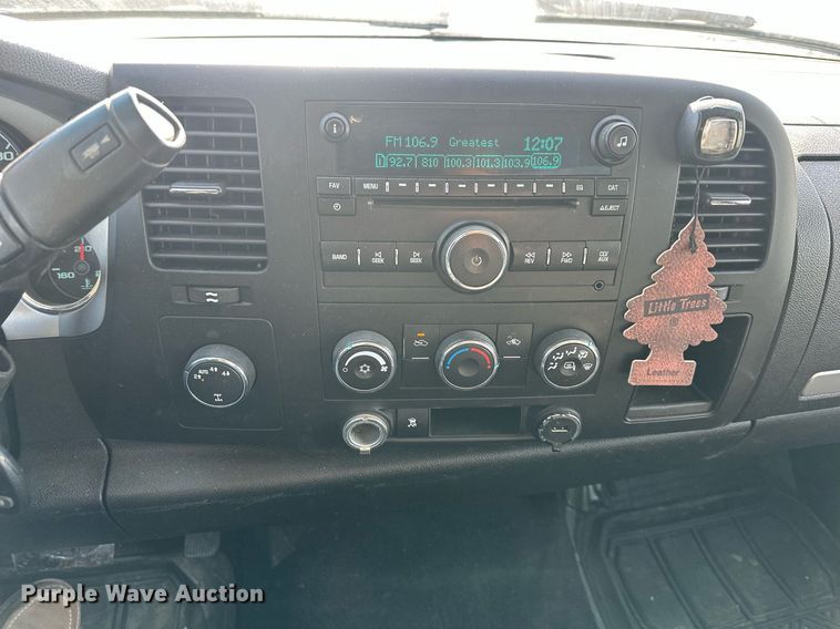 image for item DQ6525 2010 Chevrolet Silverado 1500 pickup truck