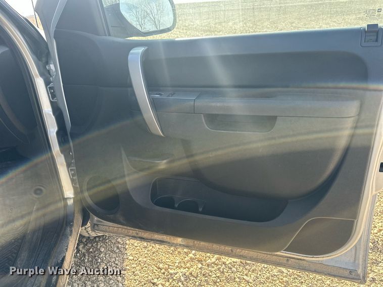 image for item DQ6525 2010 Chevrolet Silverado 1500 pickup truck