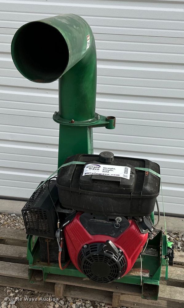 image for item DQ6526 Billy Goat Debris Loader leaf vacuum