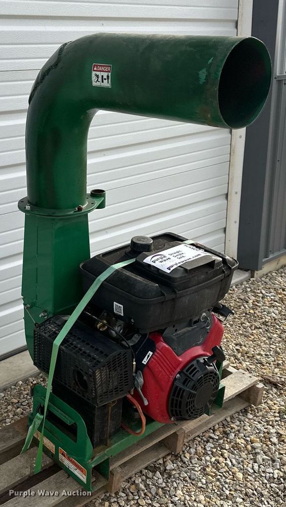 image for item DQ6526 Billy Goat Debris Loader leaf vacuum