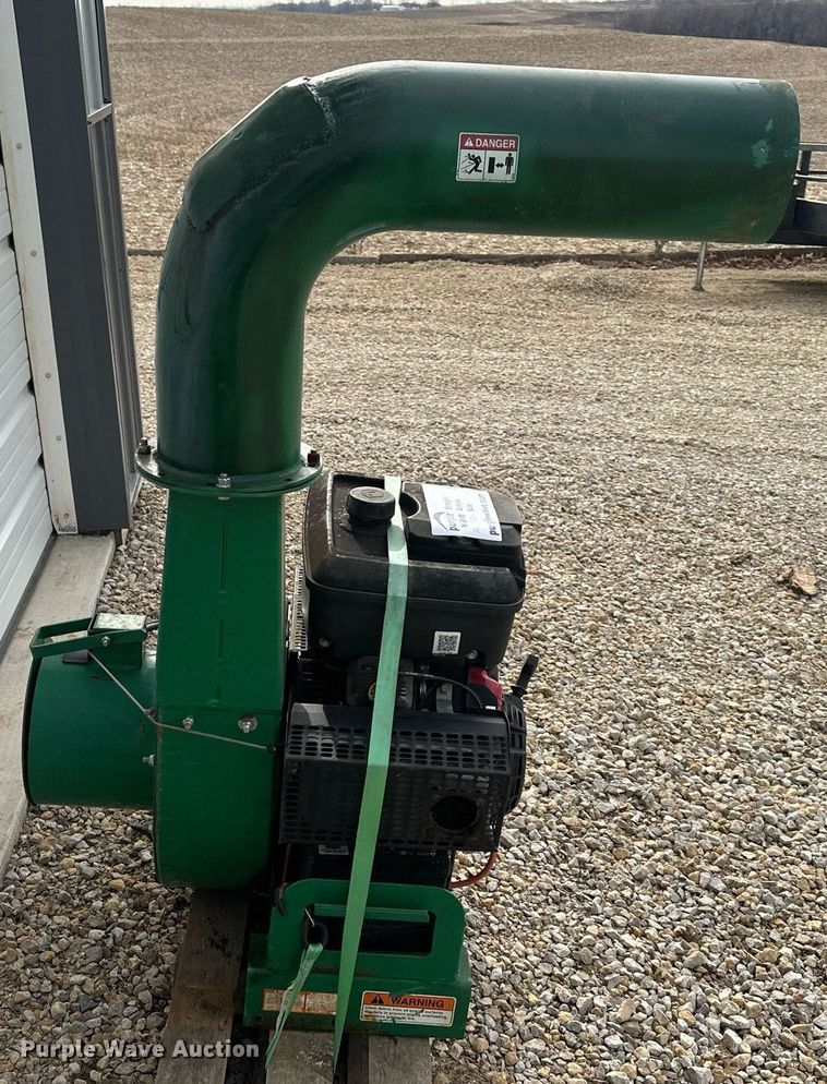 image for item DQ6526 Billy Goat Debris Loader leaf vacuum