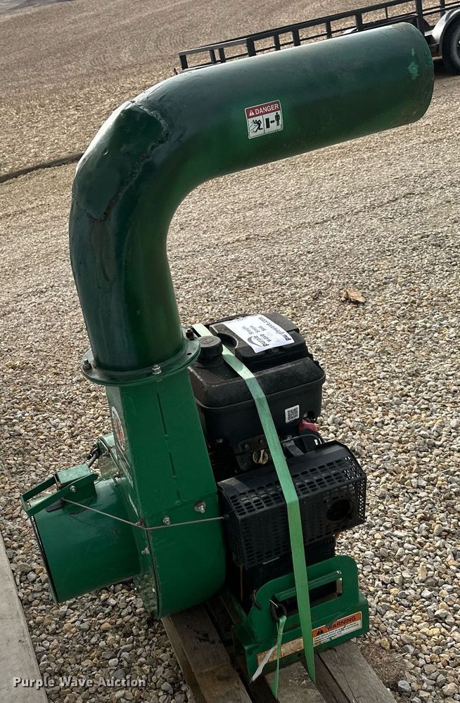 image for item DQ6526 Billy Goat Debris Loader leaf vacuum