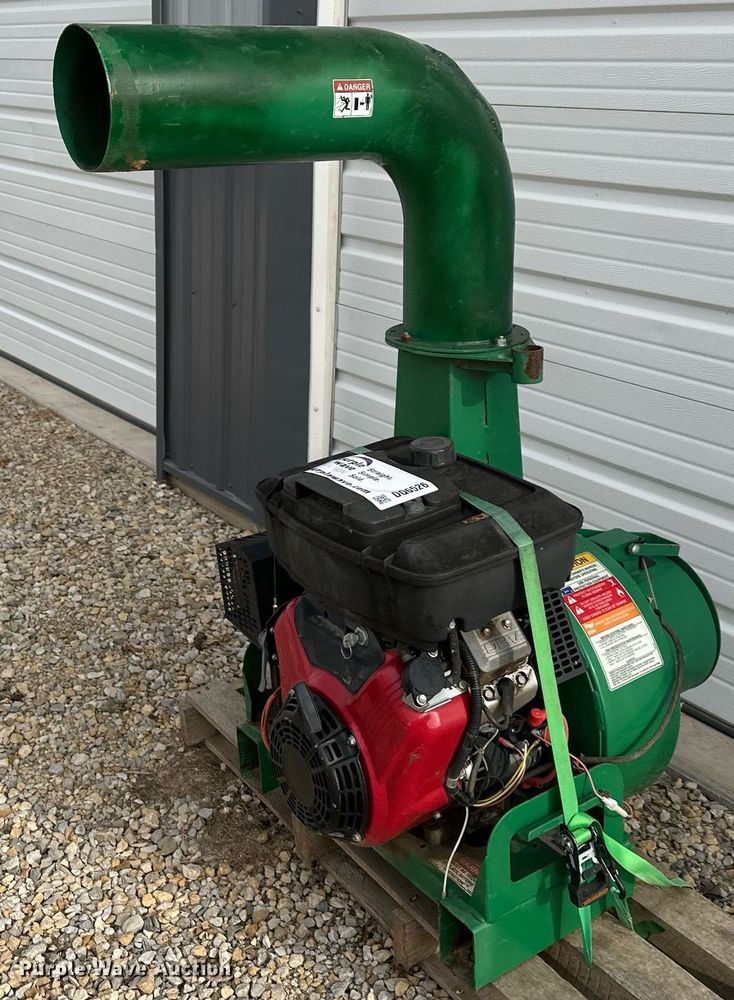 image for item DQ6526 Billy Goat Debris Loader leaf vacuum