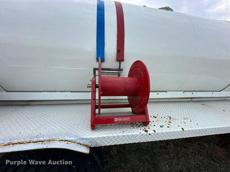 image for item DQ6529 1997 International 4700 tanker fire truck