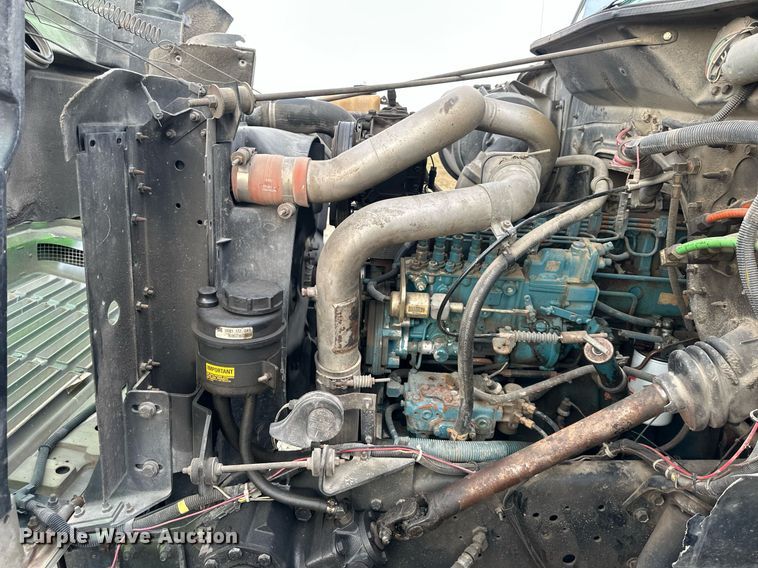 image for item DQ6529 1997 International 4700 tanker fire truck