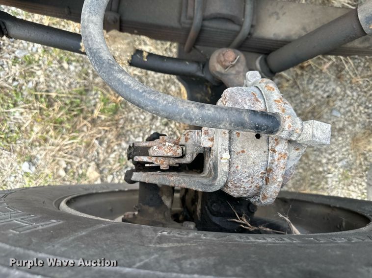 image for item DQ6529 1997 International 4700 tanker fire truck