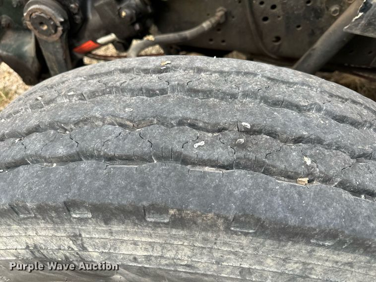 image for item DQ6529 1997 International 4700 tanker fire truck