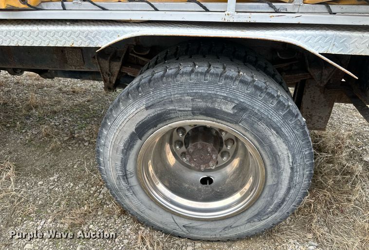 image for item DQ6529 1997 International 4700 tanker fire truck