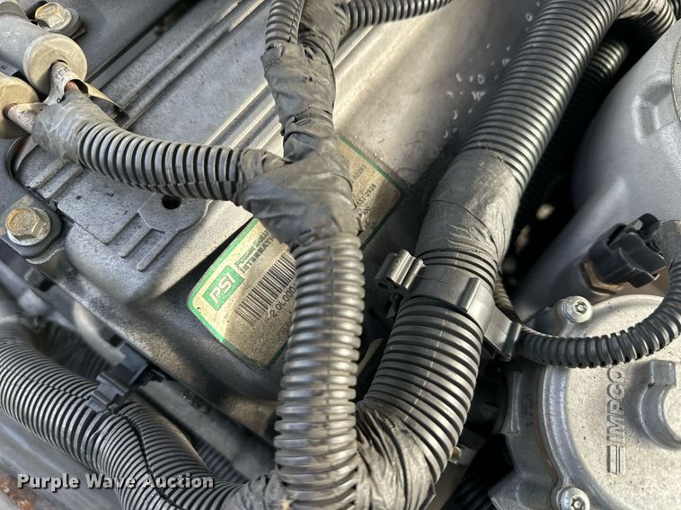 image for item DQ6531 Yale forklift