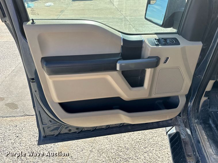 image for item DR0964 2016 Ford F150 SuperCrew pickup truck