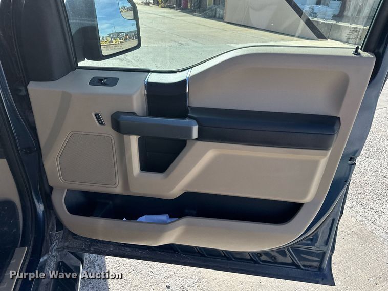 image for item DR0964 2016 Ford F150 SuperCrew pickup truck