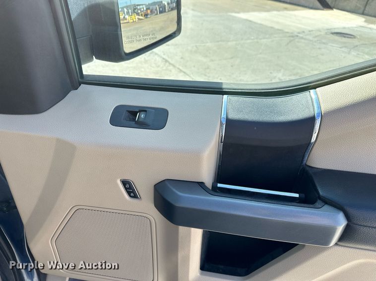 image for item DR0964 2016 Ford F150 SuperCrew pickup truck