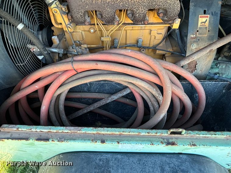 image for item DS2536 Sullair  185 air compressor