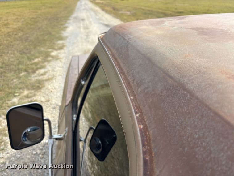 image for item DS2548 1987 Dodge  Power Ram  pickup truck