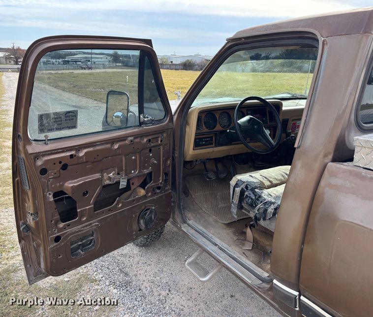 image for item DS2548 1987 Dodge  Power Ram  pickup truck