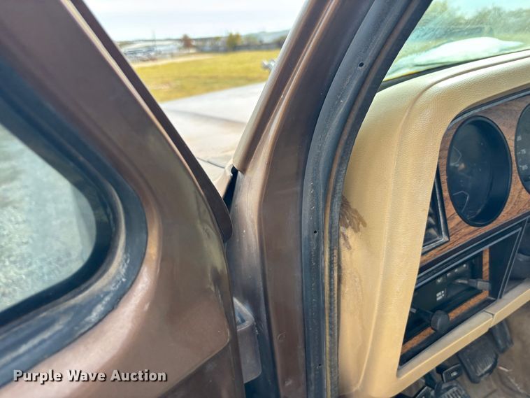 image for item DS2548 1987 Dodge  Power Ram  pickup truck