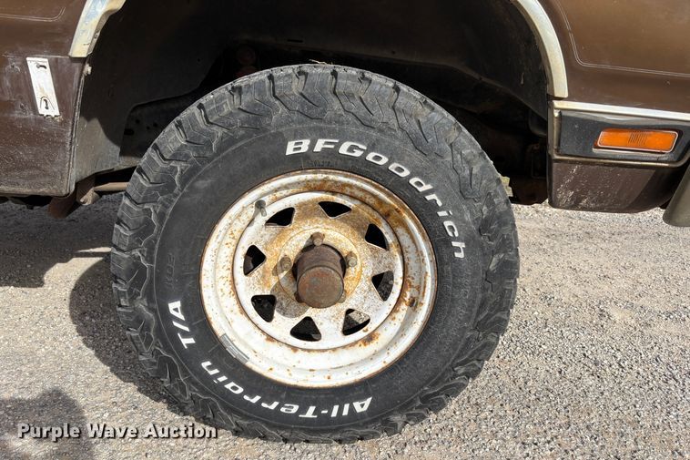 image for item DS2548 1987 Dodge  Power Ram  pickup truck