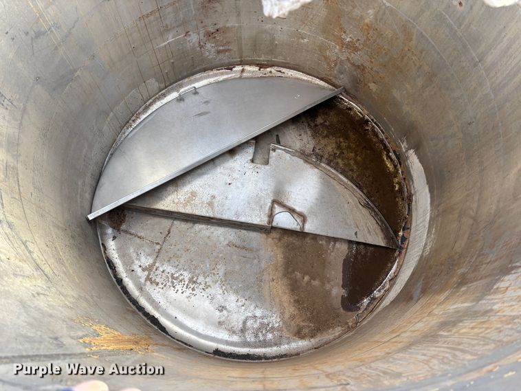 image for item DS2551 (2) stainless steel tanks 