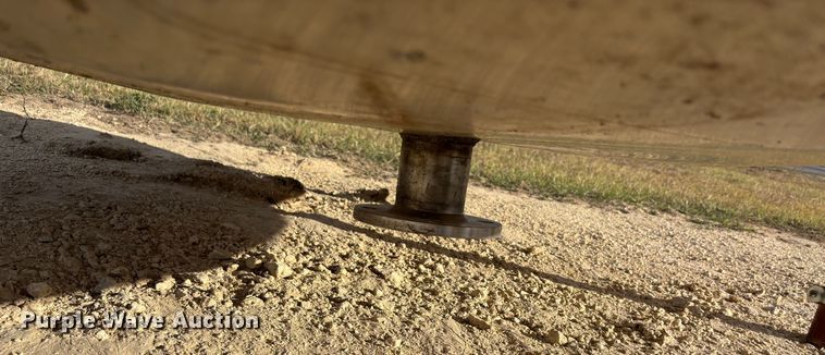 image for item DS2551 (2) stainless steel tanks 