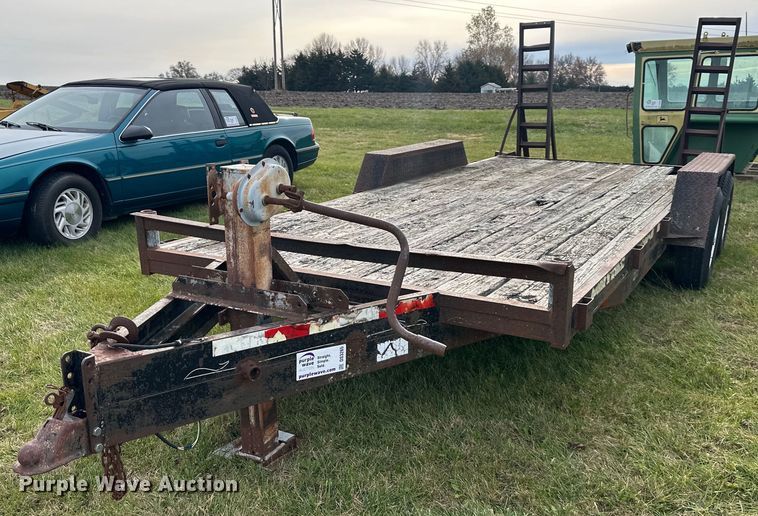 image for item DS3265 1998 Star equipment trailer