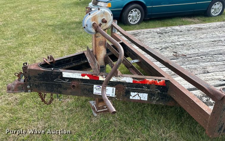 image for item DS3265 1998 Star equipment trailer