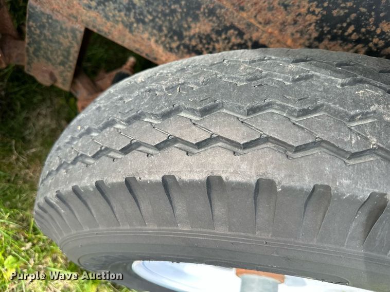 image for item DS3265 1998 Star equipment trailer