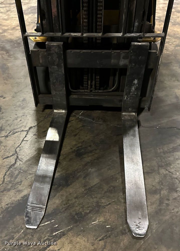 image for item DS3291 Caterpillar C6000 forklift