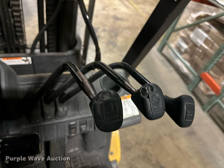 image for item DS3291 Caterpillar C6000 forklift