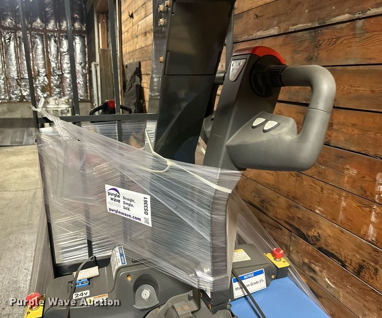 image for item DS3361 Seegrid 590016 order picker