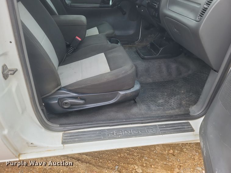 image for item DS5136 2010 Ford Ranger SuperCab pickup truck