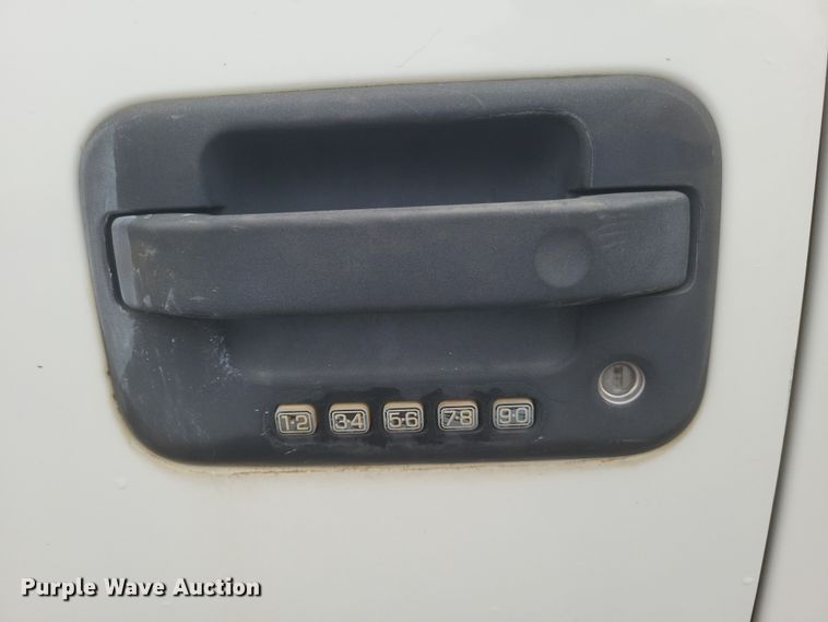 image for item DS5162 2006 Ford F150 XLT SuperCab pickup truck