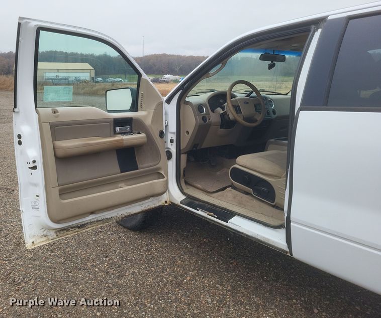 image for item DS5162 2006 Ford F150 XLT SuperCab pickup truck