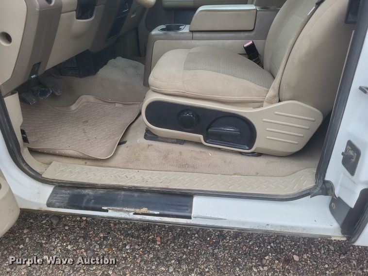 image for item DS5162 2006 Ford F150 XLT SuperCab pickup truck