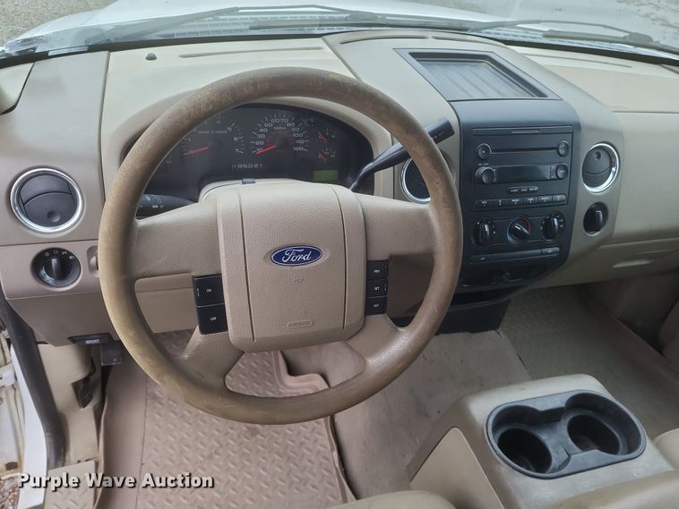 image for item DS5162 2006 Ford F150 XLT SuperCab pickup truck