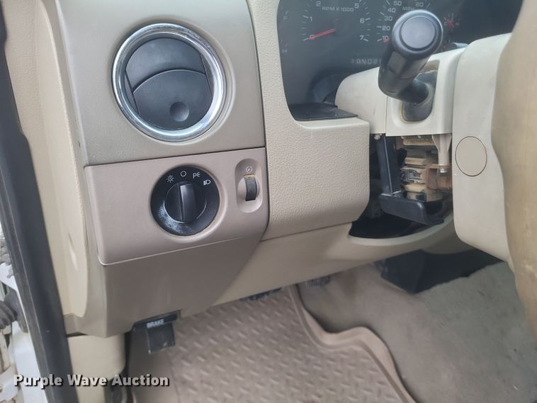 image for item DS5162 2006 Ford F150 XLT SuperCab pickup truck