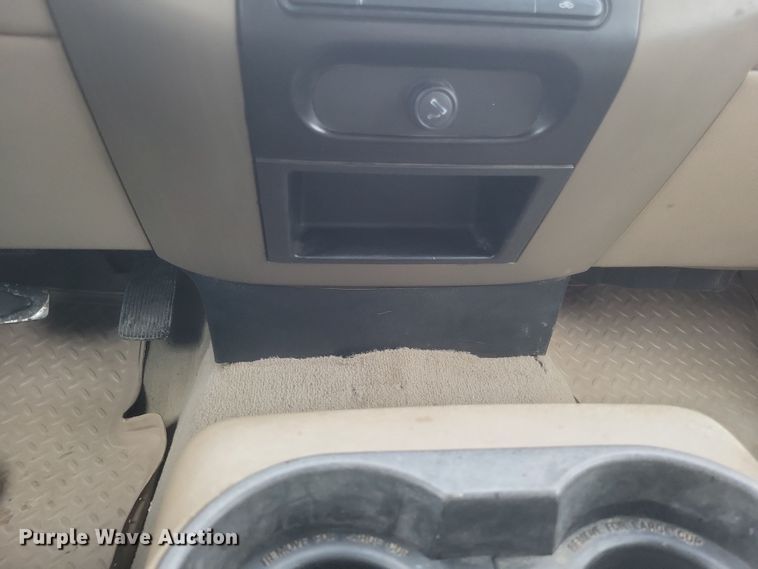 image for item DS5162 2006 Ford F150 XLT SuperCab pickup truck