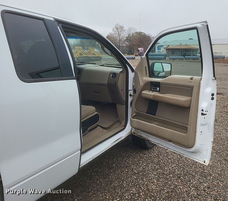 image for item DS5162 2006 Ford F150 XLT SuperCab pickup truck