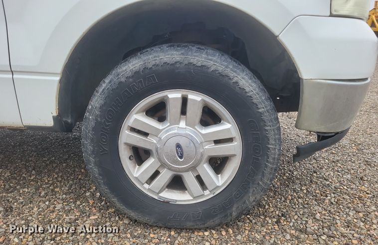 image for item DS5162 2006 Ford F150 XLT SuperCab pickup truck