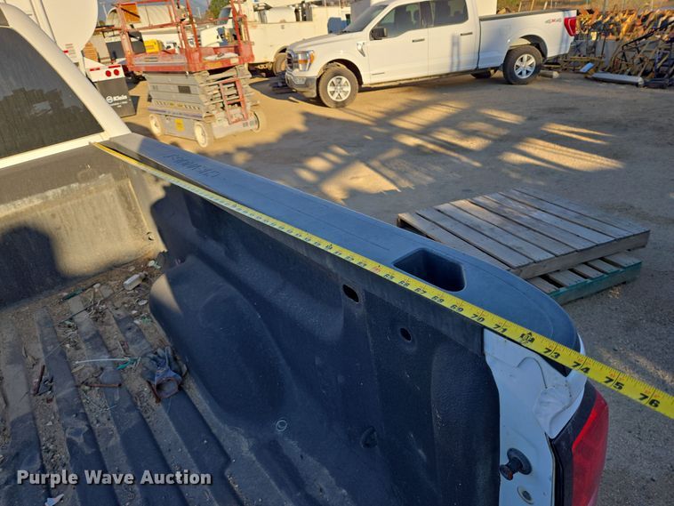 image for item DT5366 2015 Chevrolet Silverado 1500 Crew Cab pickup truck