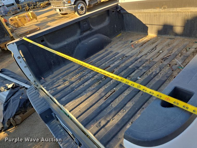 image for item DT5366 2015 Chevrolet Silverado 1500 Crew Cab pickup truck